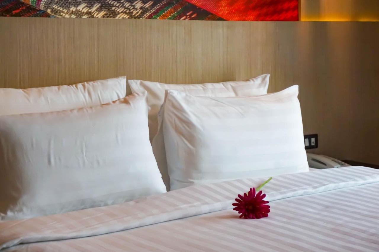 Glow Inn South Pattaya Bagian luar foto
